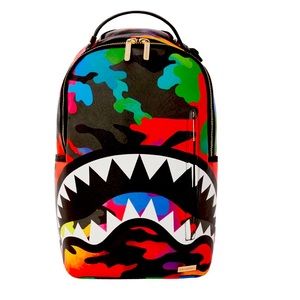 Sprayground- CAMOBURST BACKPACK (DLXV)99000. New with tags. OUT OF STOCK